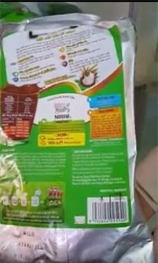 Hoảng hồn với sữa hết hạn sử dụng, nhện bò lổm ngổm trong mì nấu cho trẻ mầm non