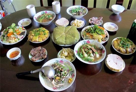 mam-co-cung-ram-thang-gieng-day-du