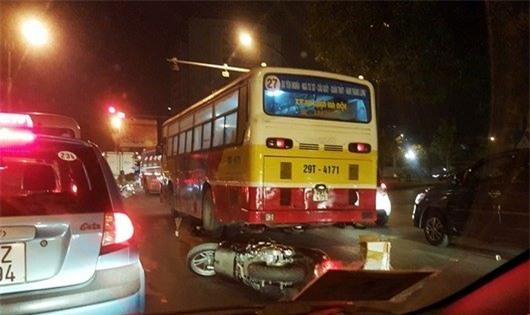 ha noi: mot dem 3 vu tai nan giao thong nghiem trong hinh anh 3