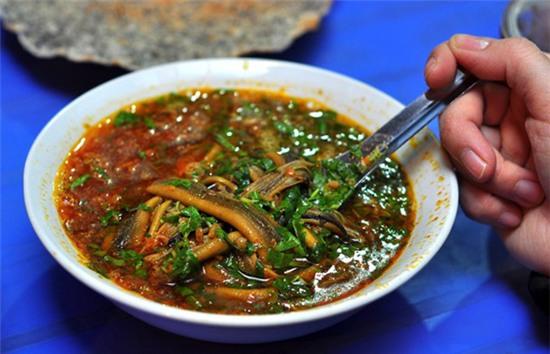 14-dac-san-xu-nghe-hut-khach-thap-phuong-2