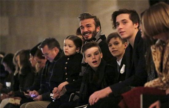 hot-boy-nha-becks-du-tiec-sinh-nhat-ban-gai-tin-don-4