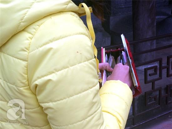 Nữ quái trộm tiền ở Văn Miếu