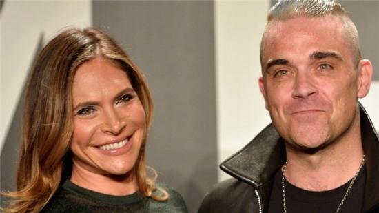 Robbie Williams ra tòa vì vợ bị cáo buộc quấy rối tình dục