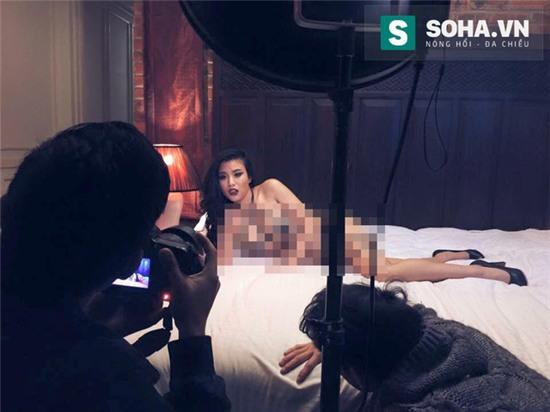 Một trong số những bức hình bị la ó của Linh Miu.