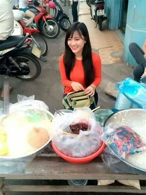 Bộ 3 cô nàng bán hàng xinh đẹp như hot girl khiến cư dân mạng chao đảo