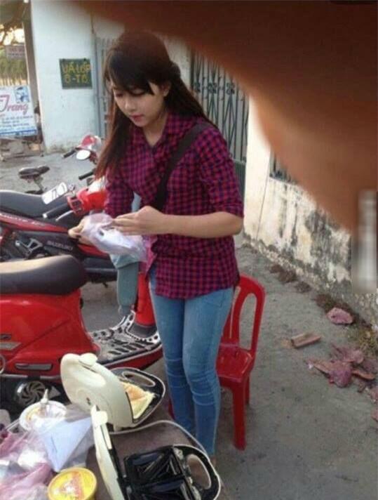 Bộ 3 cô nàng bán hàng xinh đẹp như hot girl khiến cư dân mạng chao đảo