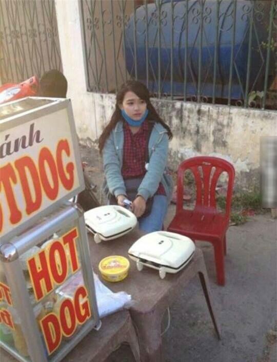 Bộ 3 cô nàng bán hàng xinh đẹp như hot girl khiến cư dân mạng chao đảo