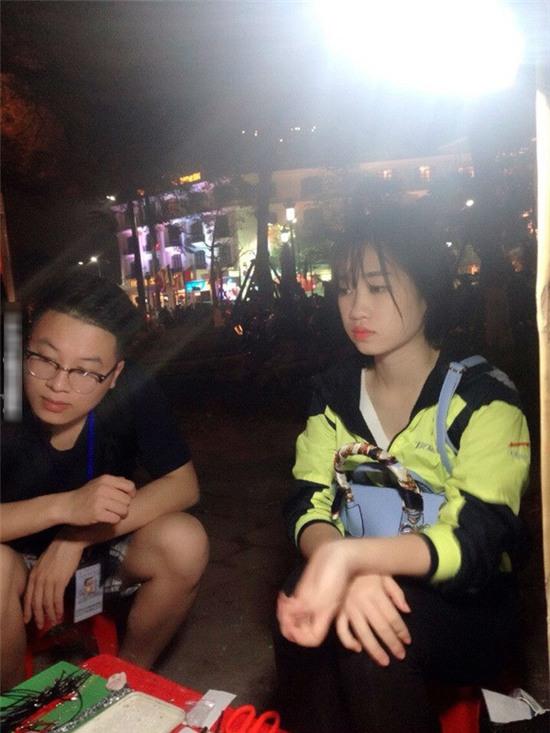 Bộ 3 cô nàng bán hàng xinh đẹp như hot girl khiến cư dân mạng chao đảo