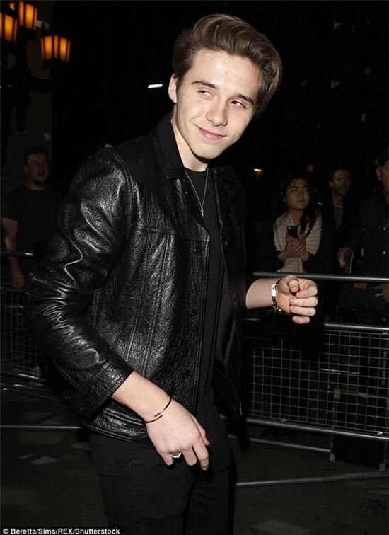 Brooklyn Beckham đau đầu chọn áo mặc đi tiệc - Ảnh 5.