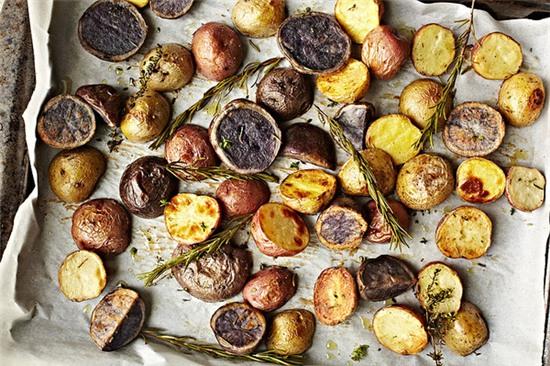 6 thực phẩm sẽ gây hại khi bị hâm nóng lại nhiều lần - Ảnh 2.