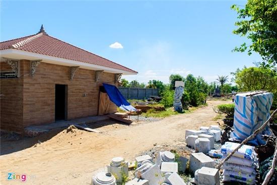 Nhà thờ Tổ của Hoài Linh đã dừng thi công