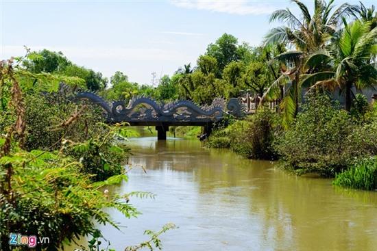 Nhà thờ Tổ của Hoài Linh đã dừng thi công