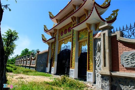 Nhà thờ Tổ của Hoài Linh đã dừng thi công