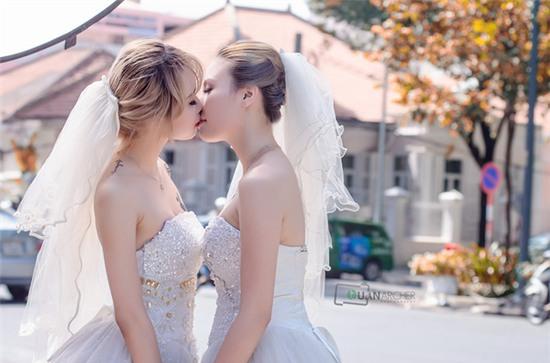 Hai cô gái đi chụp ảnh cưới sau khi chia tay bạn trai: Tình cảm của chúng mình là thật - Ảnh 7.