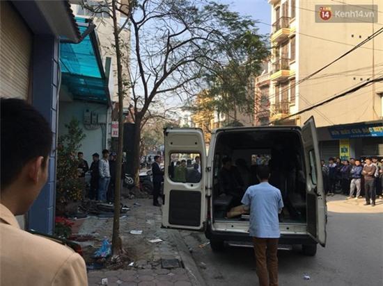 Hà Nội: Người phụ nữ lái xe Camry gây tai nạn kinh hoàng, 3 người thương vong - Ảnh 6.