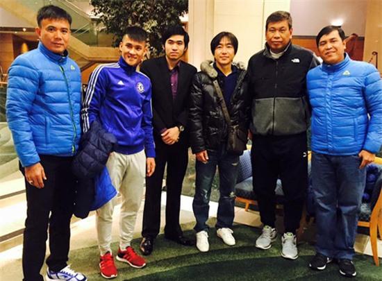 cong-vinh-gap-lai-hlv-miura-o-nhat