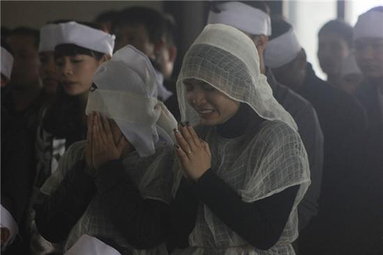 xe Camry gây tai nạn, xe Camry đâm chết 3 người, tai nạn giao thông, Long Biên, Ái Mộ