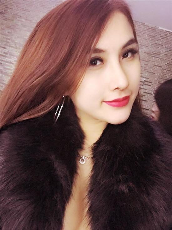 Maya trở thành trụ cột của gia đình sau khi bố mất.