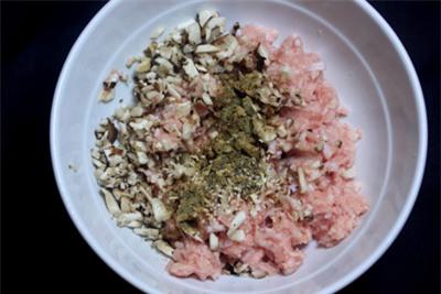 banh-my-kep-thit-nam-vien-2