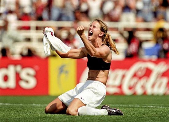 Nữ tuyển thủ hiến tặng não cho y học - Ảnh 1.