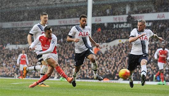 hoa-khoi-ngoc-cham-khoe-anh-rang-ro-ben-bang-kieu-4