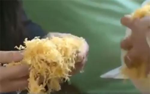 Kinh hoàng ruốc siêu bẩn, siêu rẻ, để vài năm không hỏng làm từ gà chết - Ảnh 2.