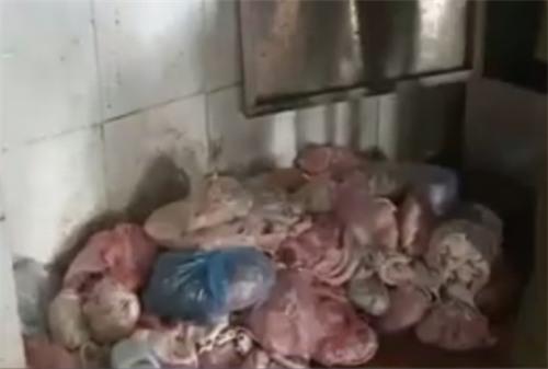 Kinh hoàng ruốc siêu bẩn, siêu rẻ, để vài năm không hỏng làm từ gà chết - Ảnh 3.