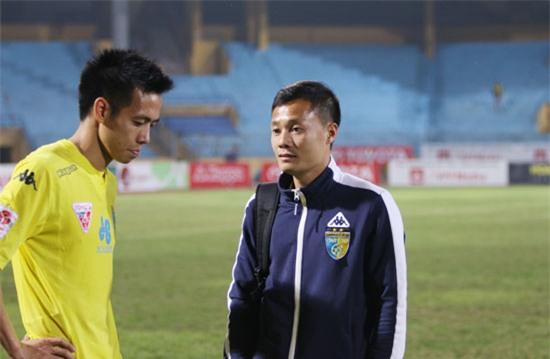 thanh-luong-bi-nghi-am-chi-hlv-kem-coi-1