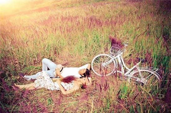 Mùa xuân nắng như ánh mắt anh