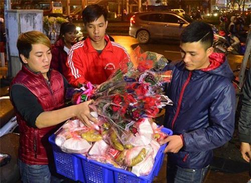 nhung mon qua am long phu nu muu sinh trong dem hinh anh 3