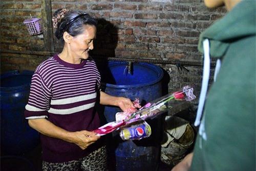 nhung mon qua am long phu nu muu sinh trong dem hinh anh 4