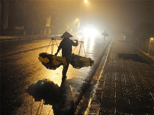 nhung mon qua am long phu nu muu sinh trong dem hinh anh 7