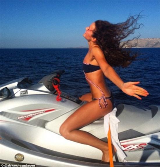 Sự thật gây sốc đằng sau cách làm giàu của tỷ phú trẻ nhất thế giới - Ảnh 4.