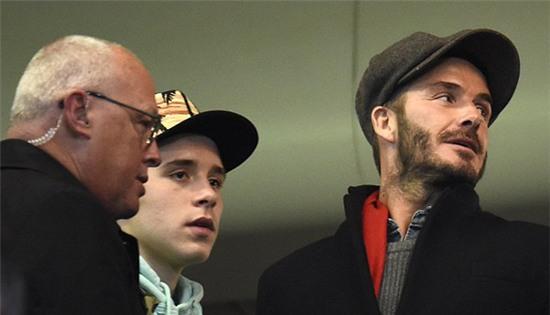 becks-va-con-trai-toi-stamford-bridge-co-vu-psg-3