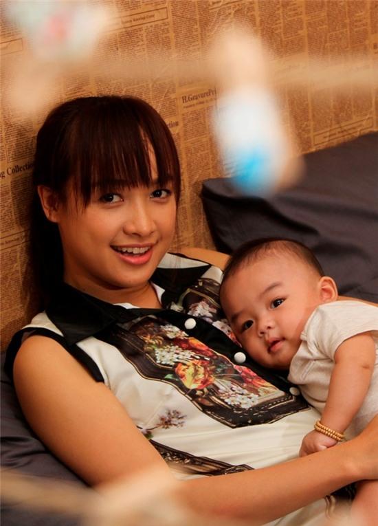 Lê Bê La khoe con trai kháu khỉnh