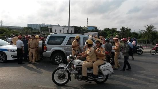 Lái xe điên náo loạn 5 quận giữa Sài Gòn