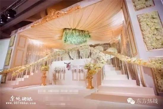 dam-cuoi-tang-iphone-ipad-cho-khach-moi-10