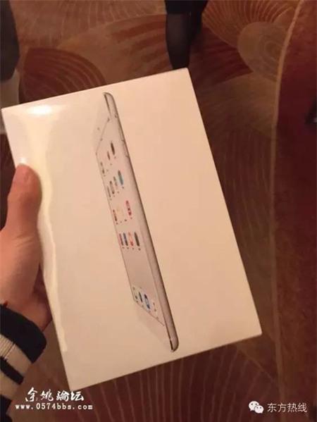 dam-cuoi-tang-iphone-ipad-cho-khach-moi-5