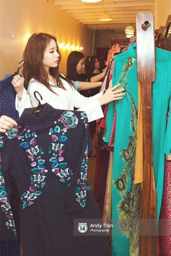 Mê mẩn với vẻ đẹp của 2 mỹ nhân T-ara trong tà áo dài Việt Nam - Ảnh 5.