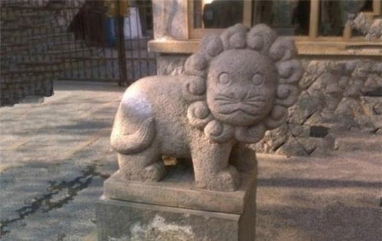 Chết cười với 13 chú sư tử oai hùng phiên bản lỗi