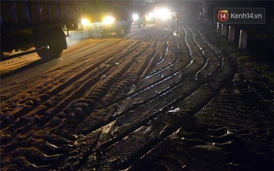 Hiện trường xe bồn đâm xe khách bốc cháy trên đèo Thung Khe khiến 3 người chết - Ảnh 3.