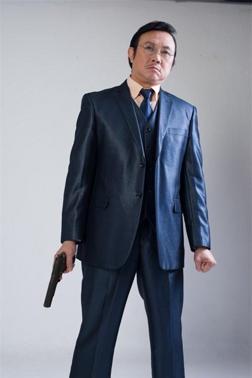 Ở tuổi gần 60, nam danh hài vẫn trẻ trung, phong độ.