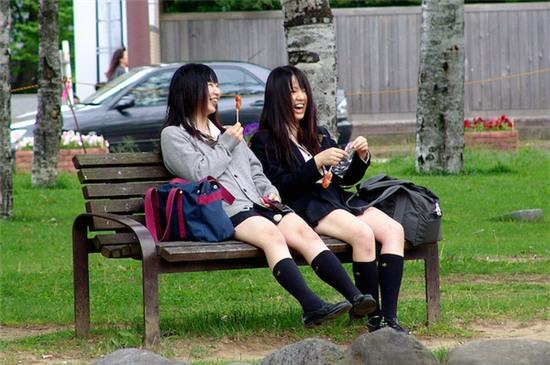 5 điều chứng minh cuộc sống học đường Nhật Bản không như là phim! - Ảnh 3.