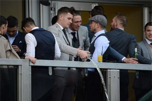 Sau khi 'giải quyết nỗi buồn', bạn của Samir