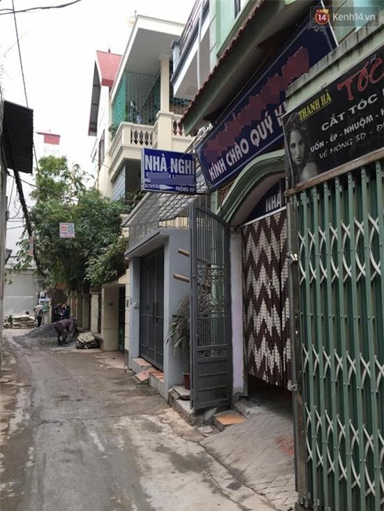 Không người bảo hộ, không chứng minh thư, chủ nhà nghỉ vẫn cho 9 em học sinh thuê phòng! - Ảnh 1.