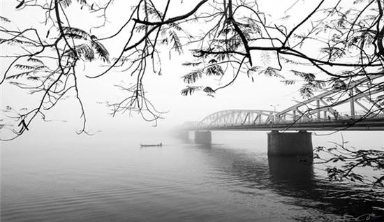 Xứ Huế huyền ảo, mộng mơ trong sương mờ