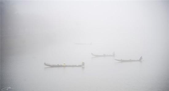 Xứ Huế huyền ảo, mộng mơ trong sương mờ