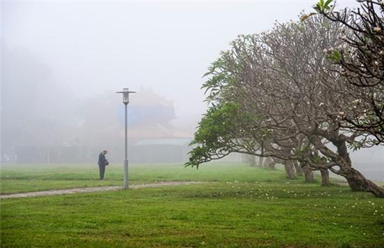 Xứ Huế huyền ảo, mộng mơ trong sương mờ