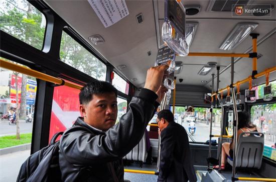 Trải nghiệm tuyến xe buýt 5 sao đầu tiên từ sân bay Tân Sơn Nhất vào trung tâm Sài Gòn - Ảnh 8.
