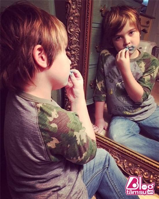 Cậu bé được chế ảnh nhiều nhất mạng xã hội bây giờ ra sao?